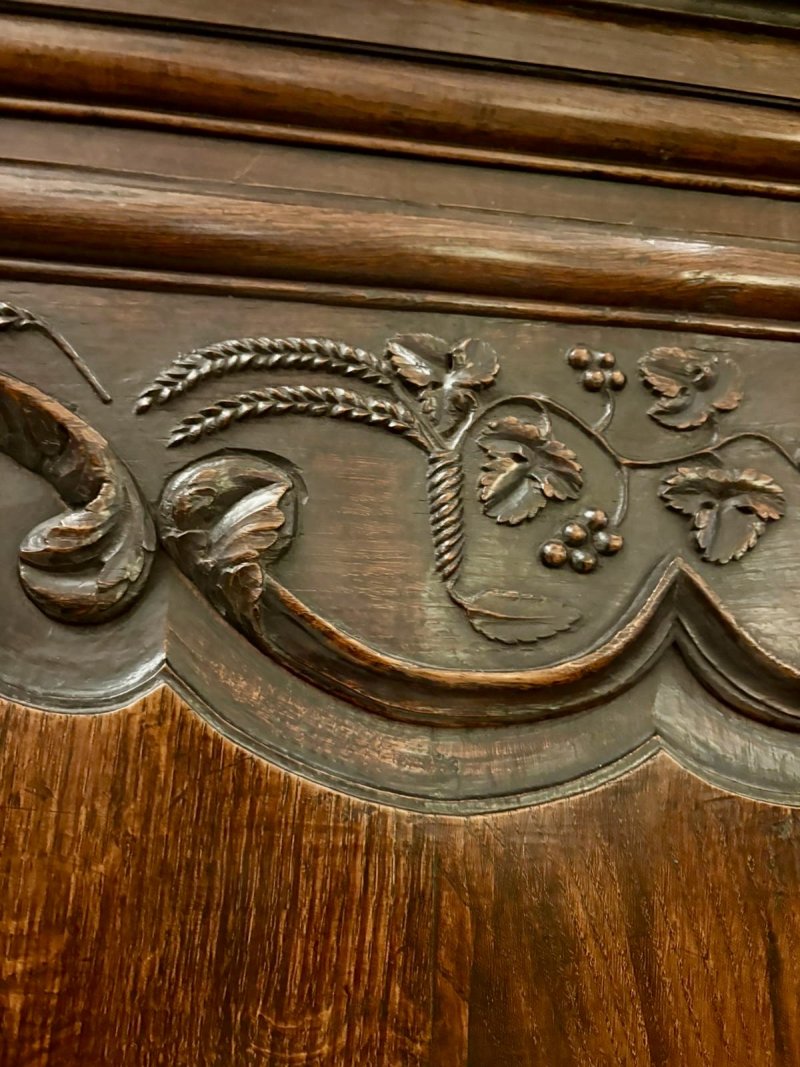 Magnificent Quality Late 17th Century Antique French Provincial Oak Armoire